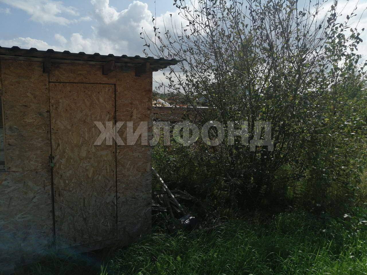 Продам земельный участок 767 м.кв.