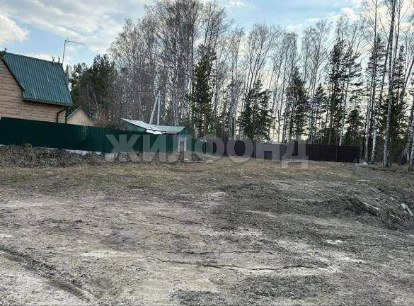 Продам земельный участок 600 м.кв.