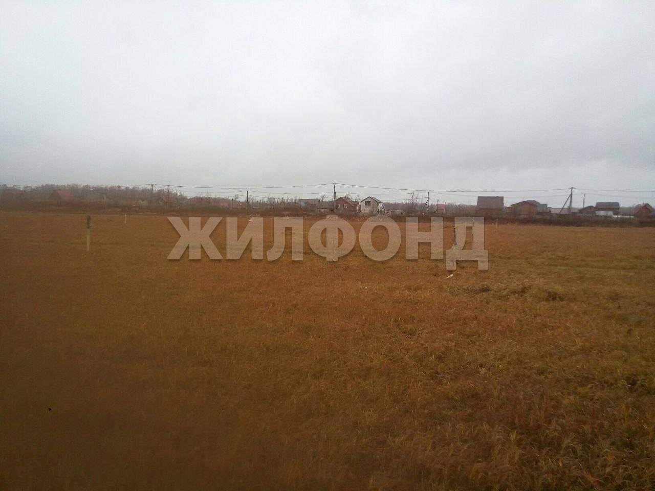 Продам земельный участок 1000 м.кв.