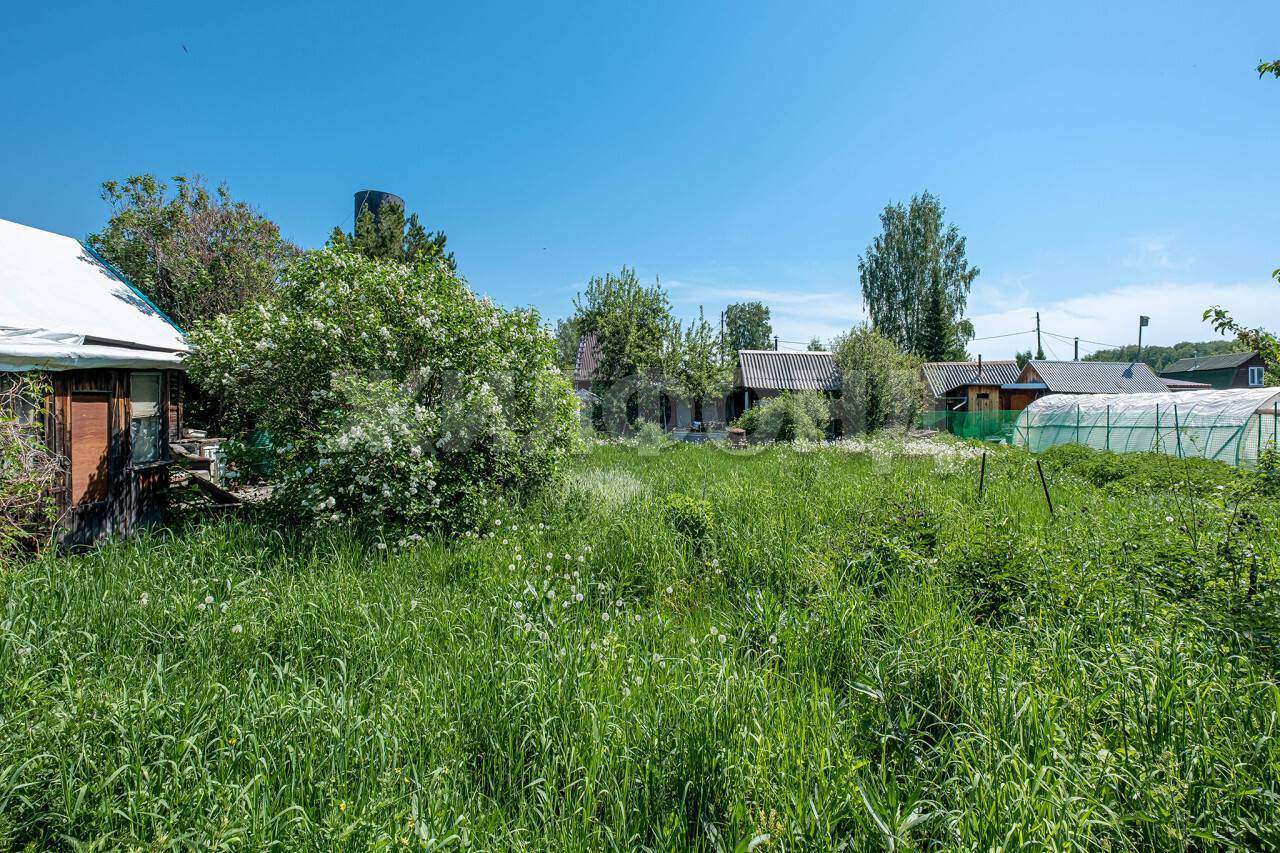 Продам земельный участок 600 м.кв.