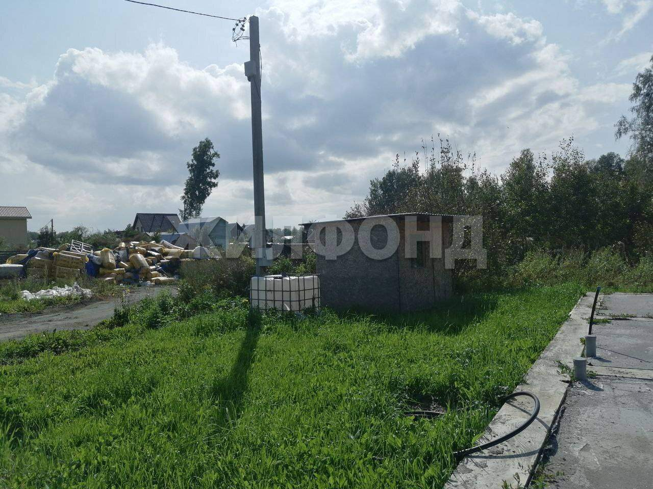 Продам земельный участок 767 м.кв.