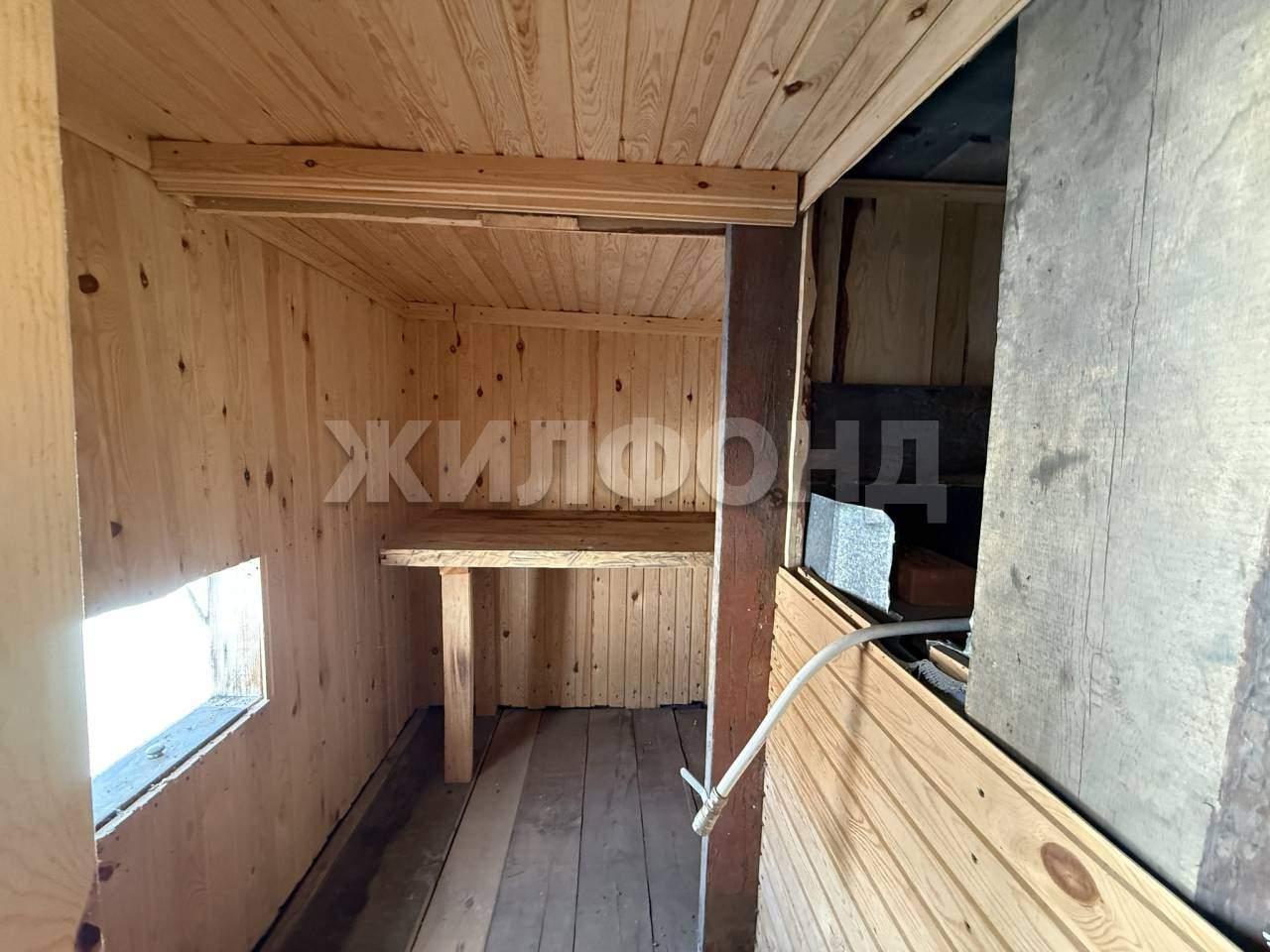 Продам земельный участок 824 м.кв.