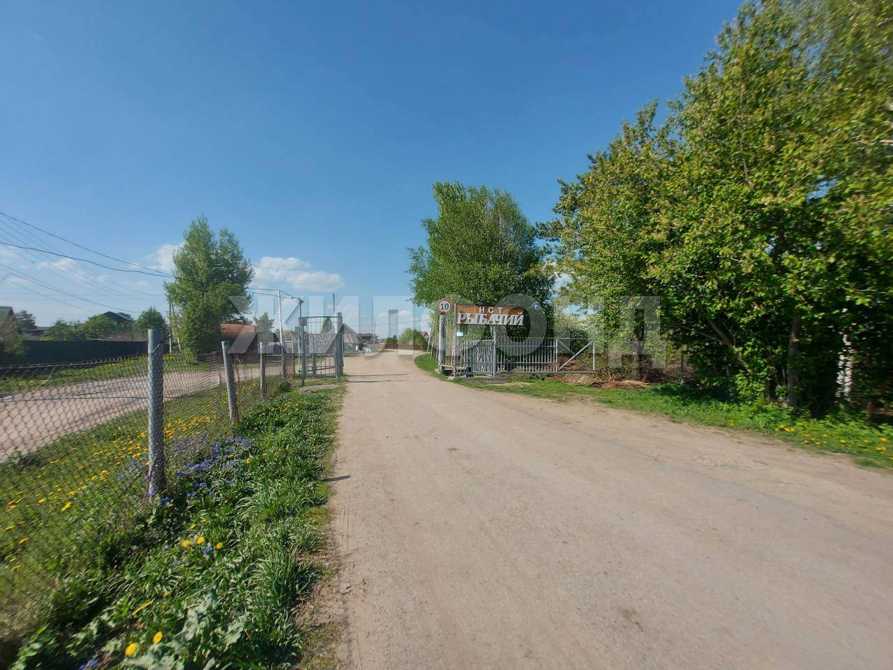 Продам земельный участок 800 м.кв.