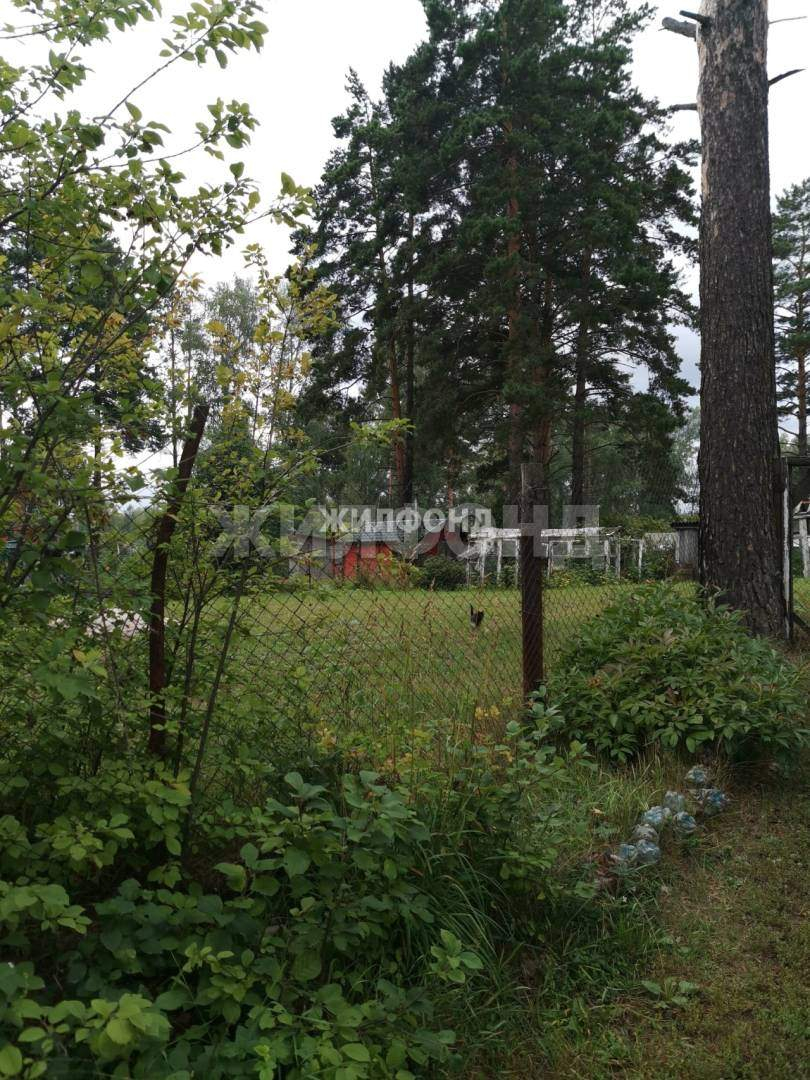 Продам земельный участок 493 м.кв.