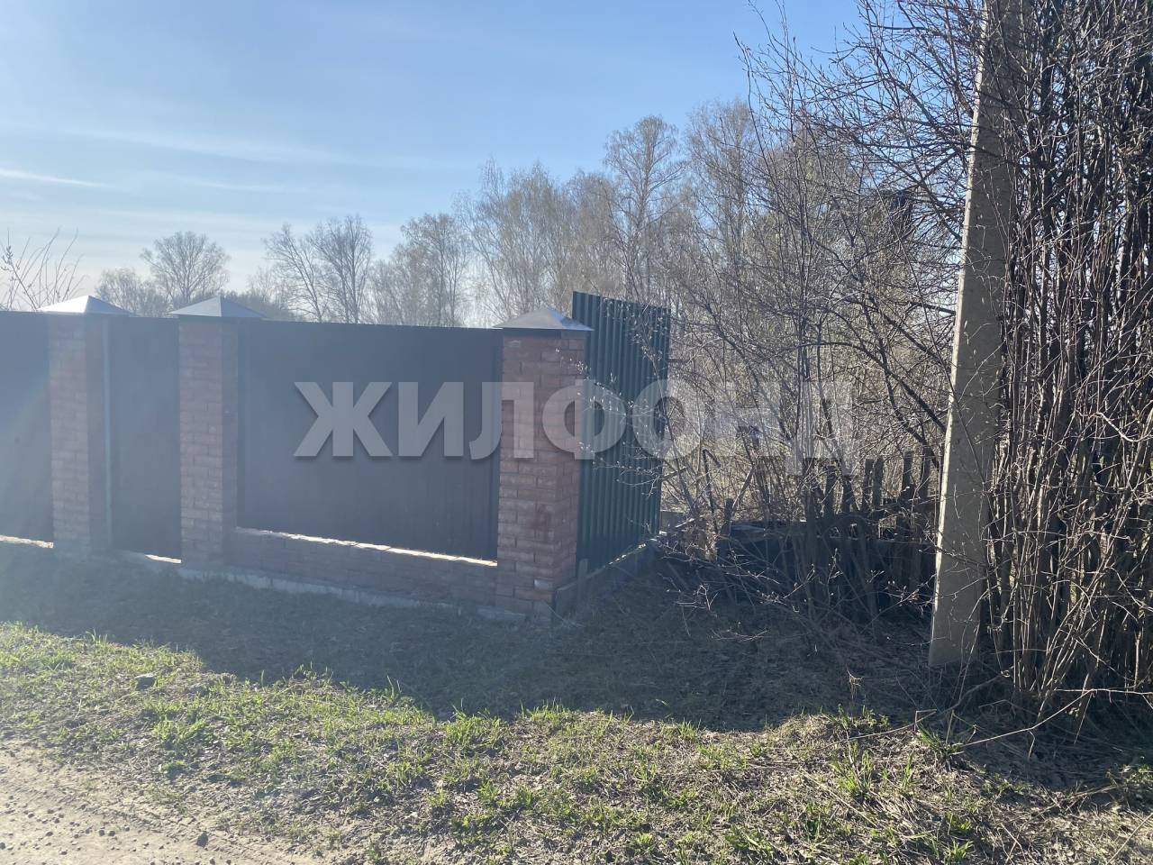 Продам земельный участок 790 м.кв.