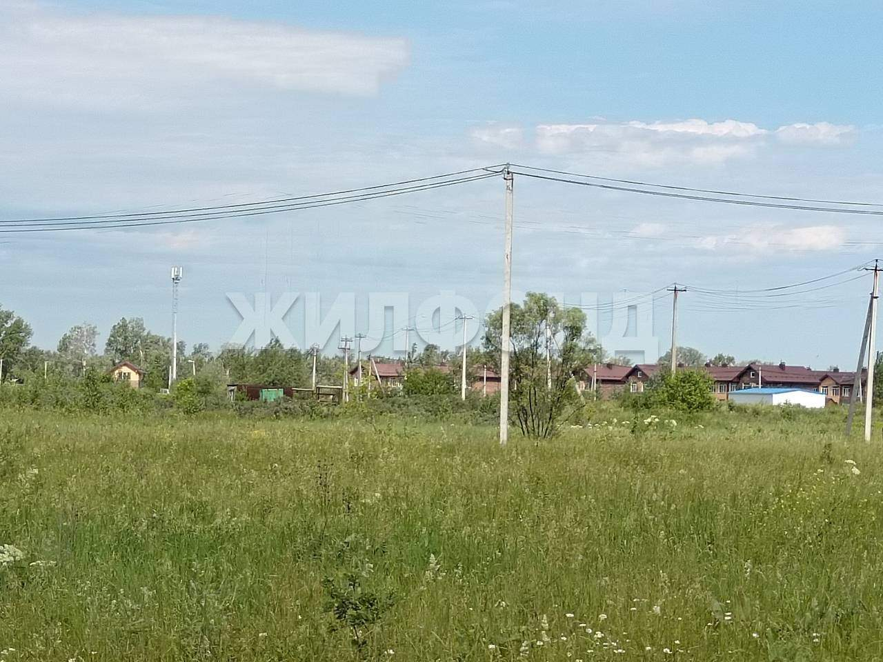 Продам земельный участок 1000 м.кв.