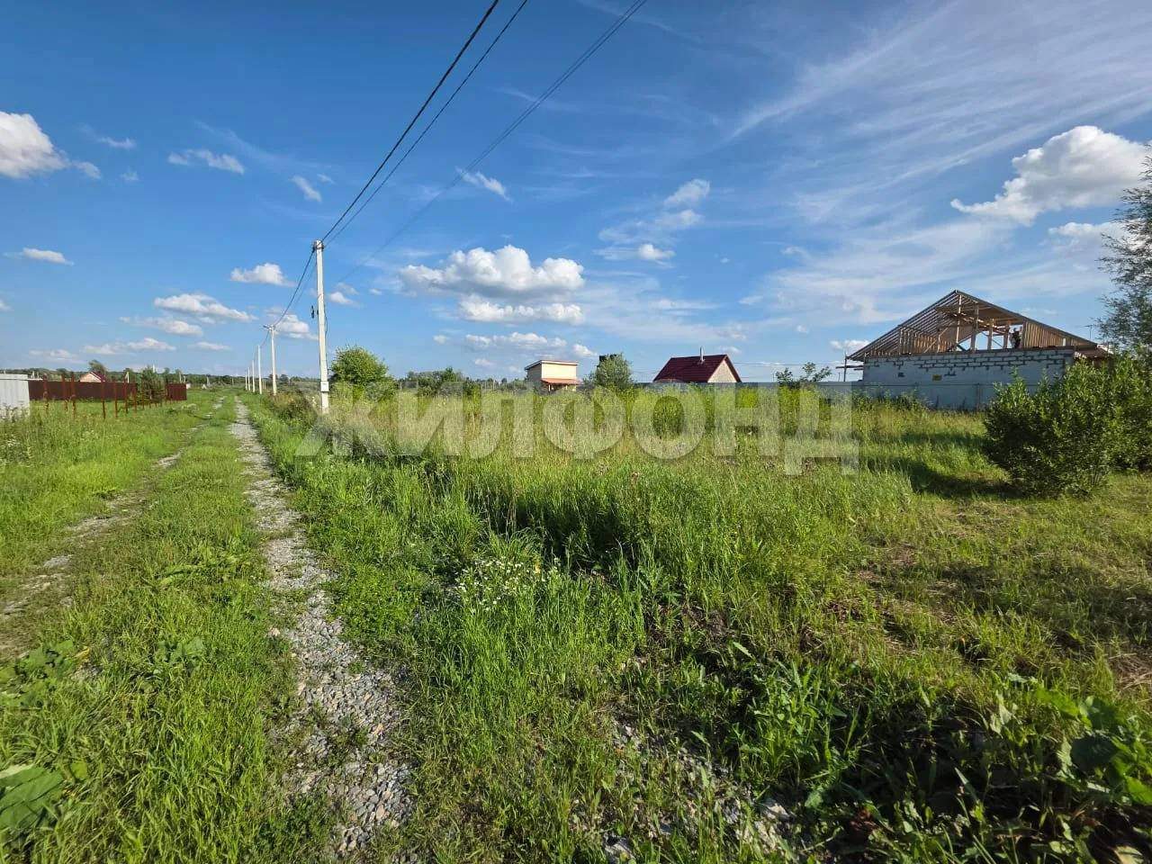 Продам земельный участок 1200 м.кв.