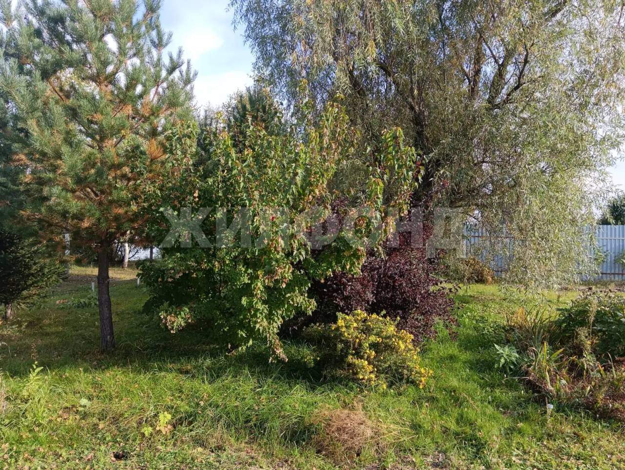 Продам земельный участок 1200 м.кв.
