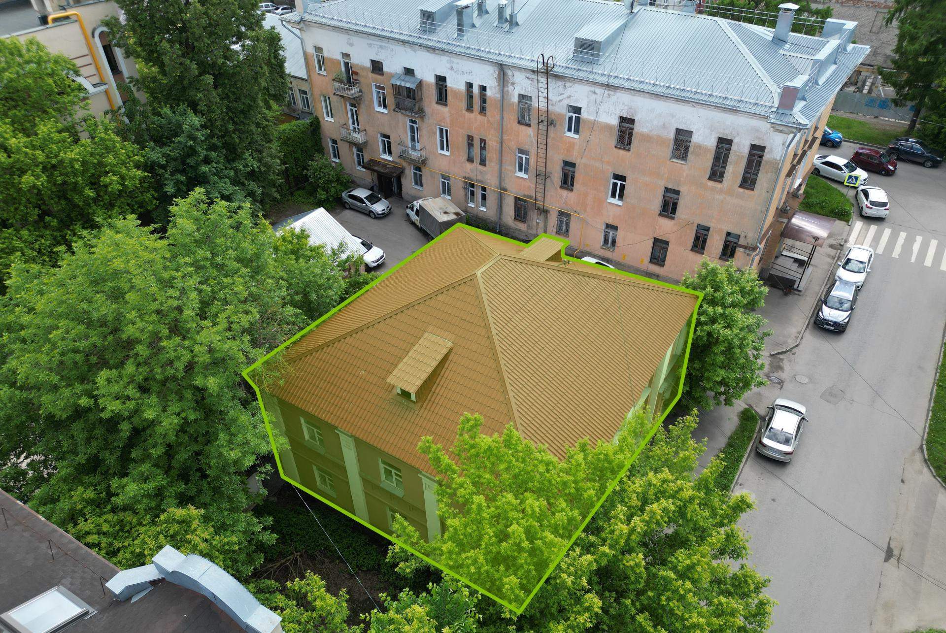 Продам торговое помещение 382.4 м.кв.