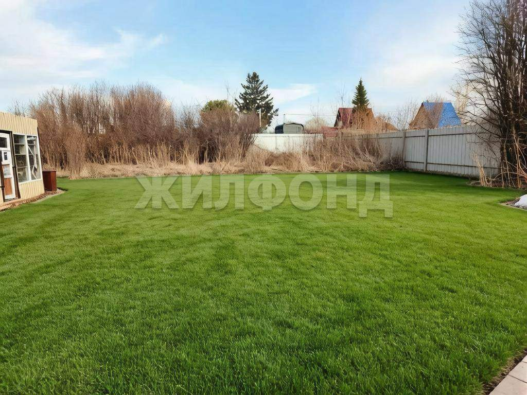 Продам земельный участок 687 м.кв.