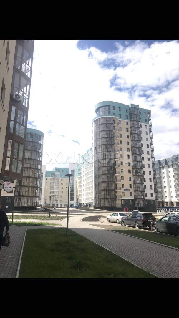 Квартира на продажу в Красноярске, Петра Подзолкова улица, 8 фото №0