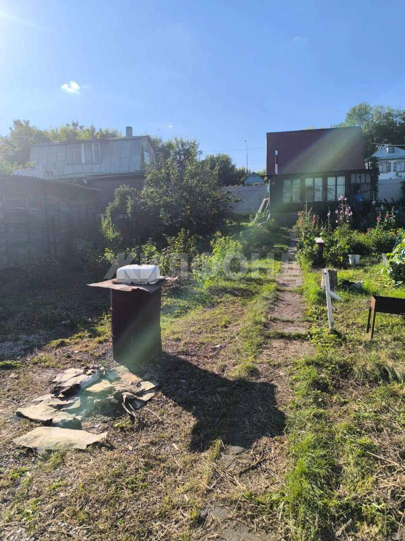 Продам земельный участок 581 м.кв.