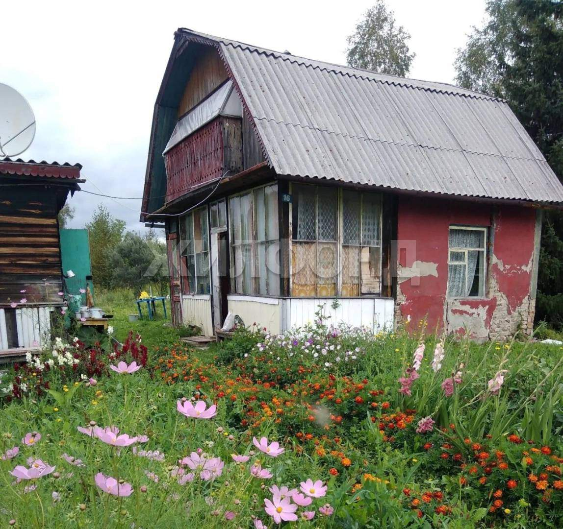 Продам земельный участок 1000 м.кв.