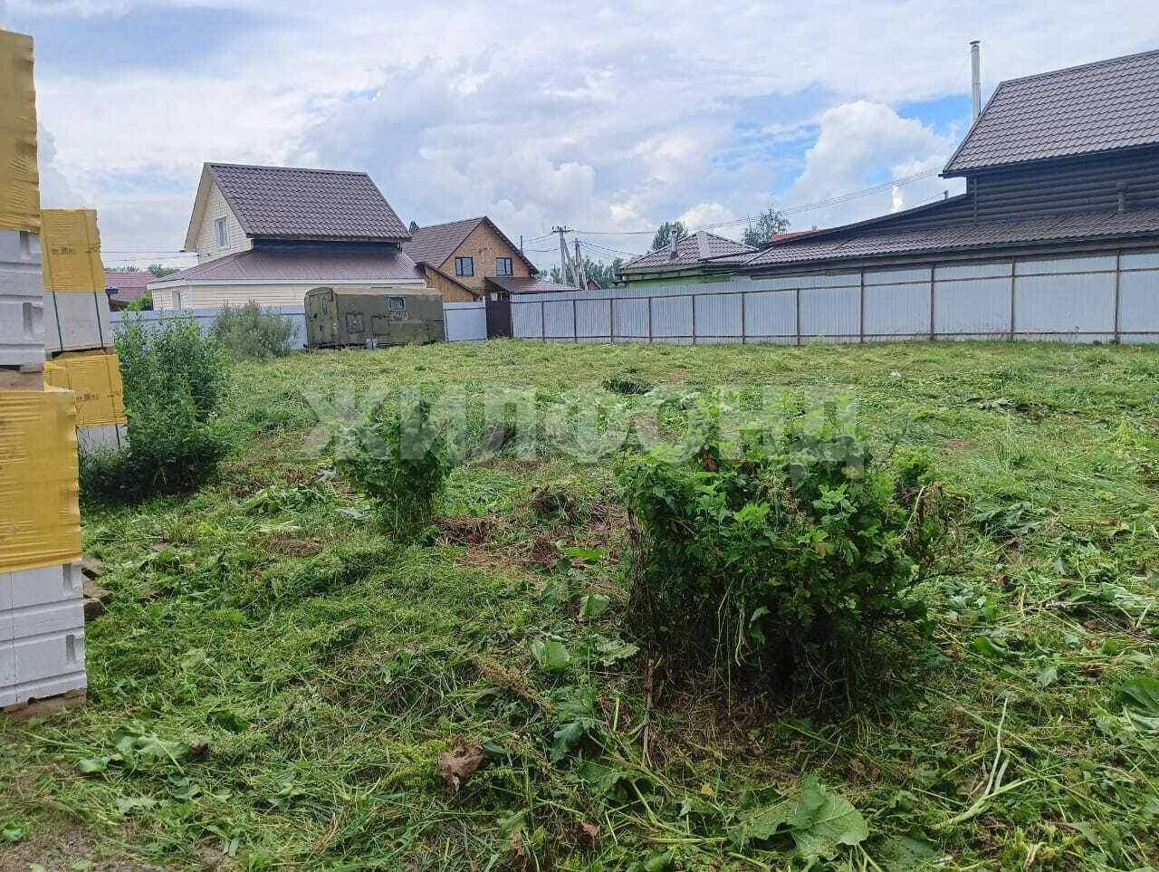 Продам земельный участок 800 м.кв.