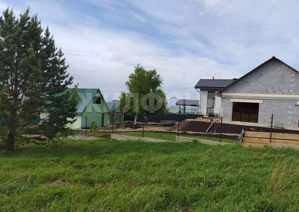 Продам земельный участок 1130 м.кв.