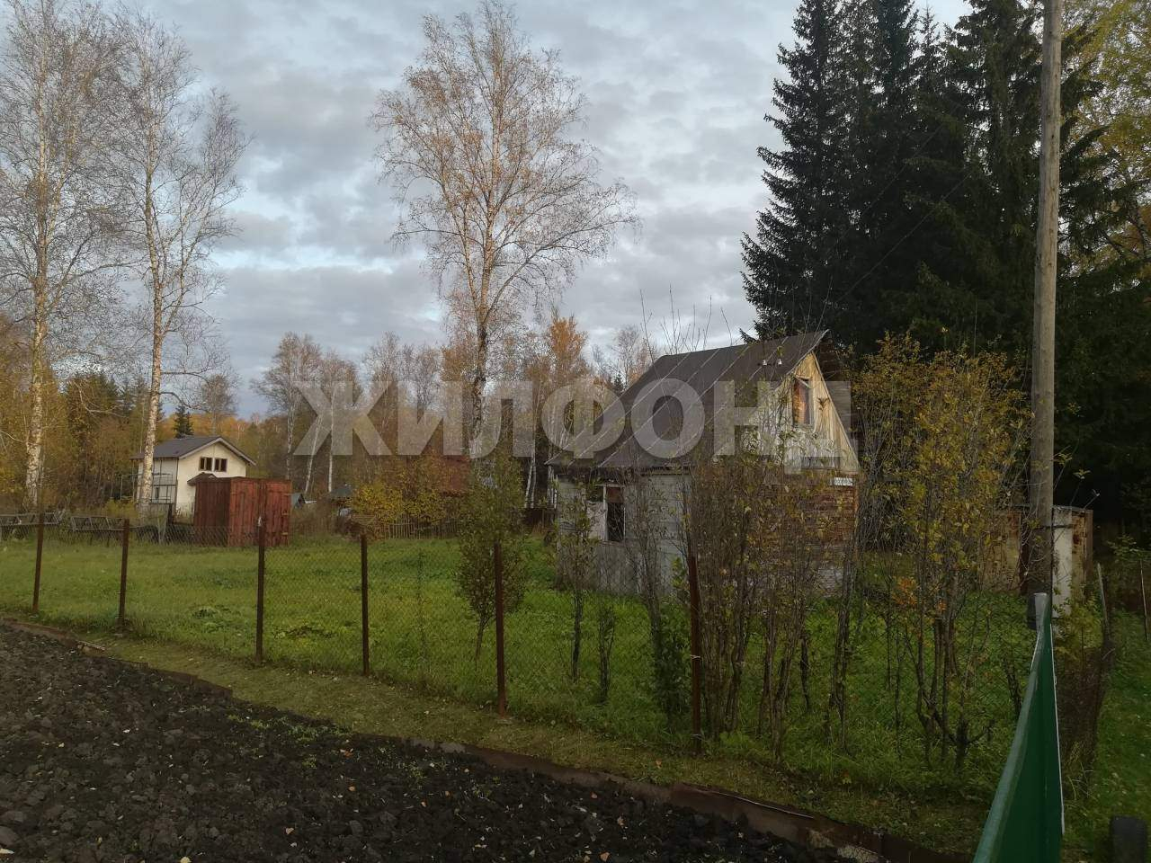 Продам земельный участок 523 м.кв.