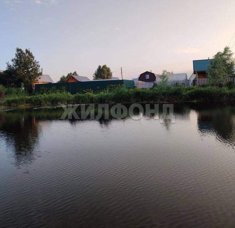 Продам земельный участок 880 м.кв.