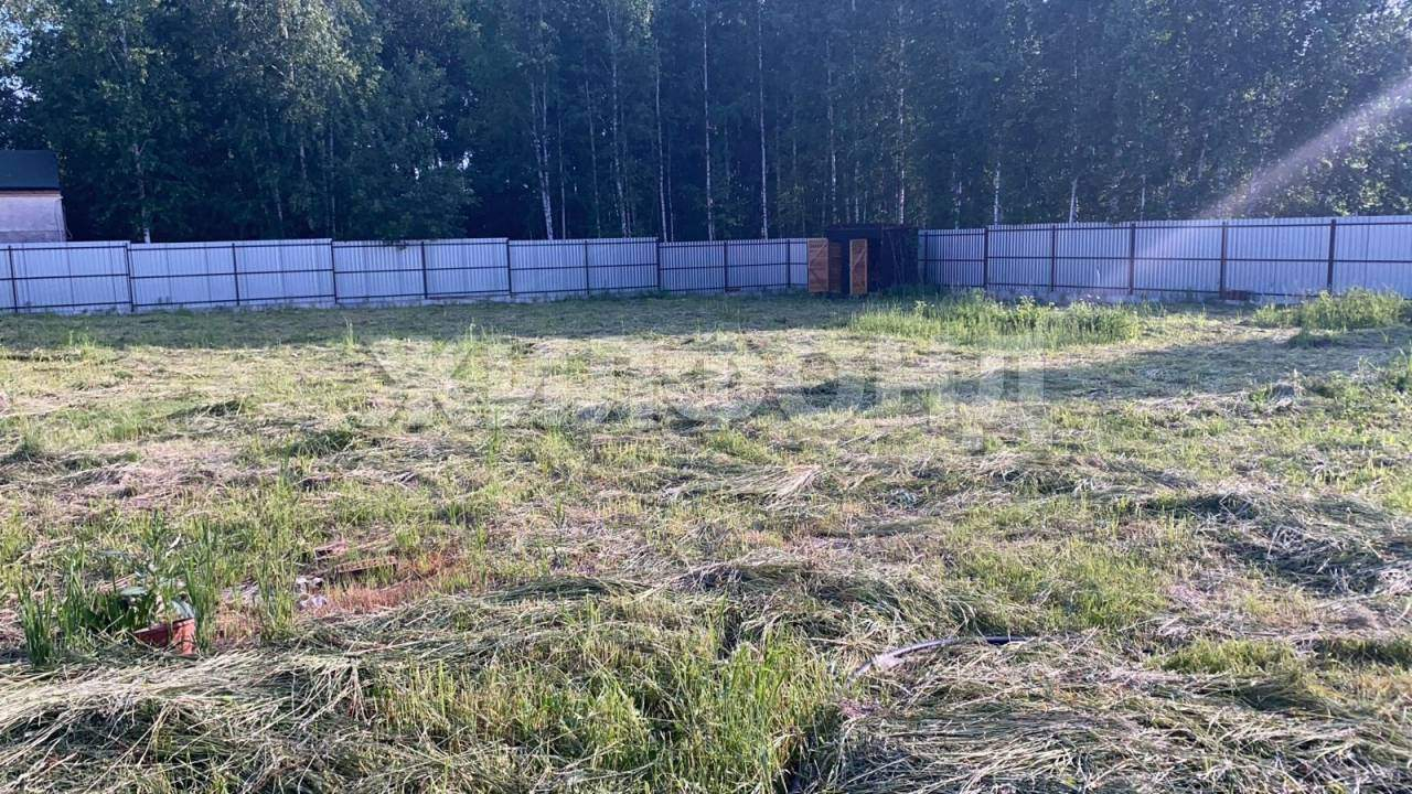 Продам земельный участок 1200 м.кв.
