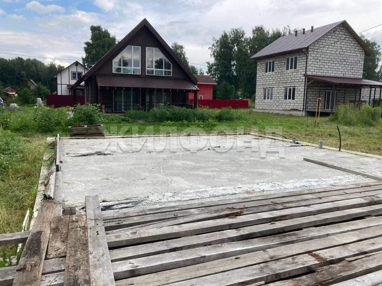 Продам земельный участок 767 м.кв.