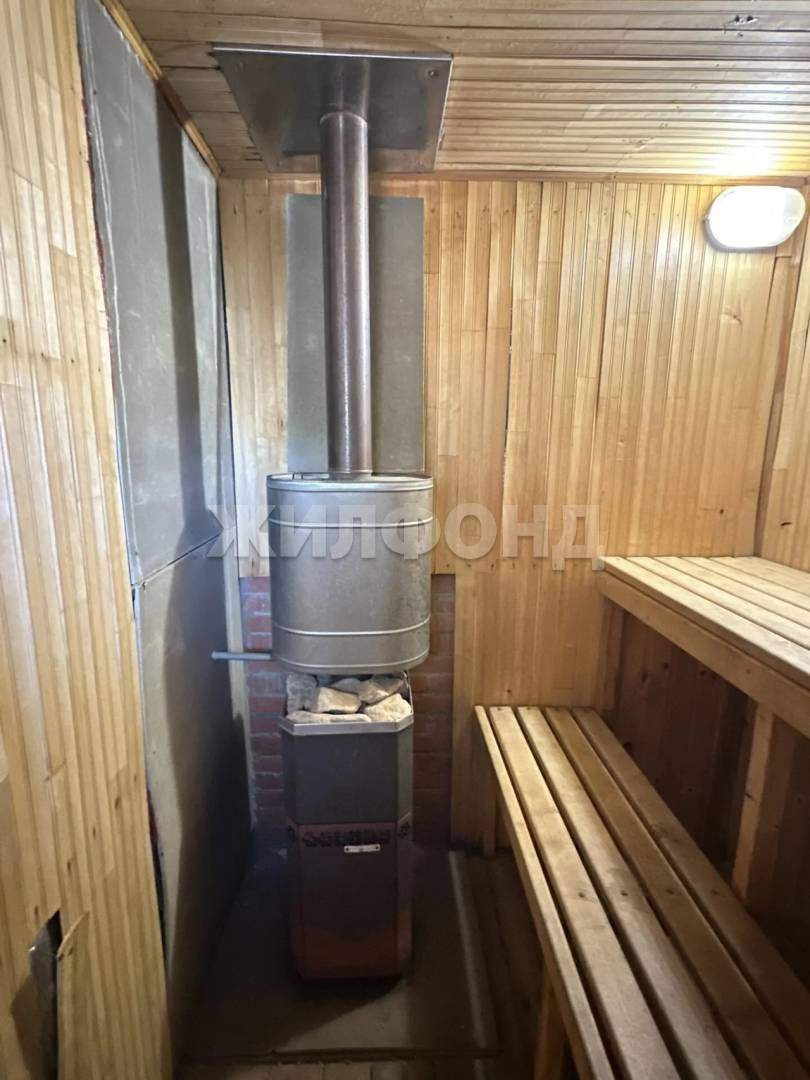 Продам земельный участок 1200 м.кв.
