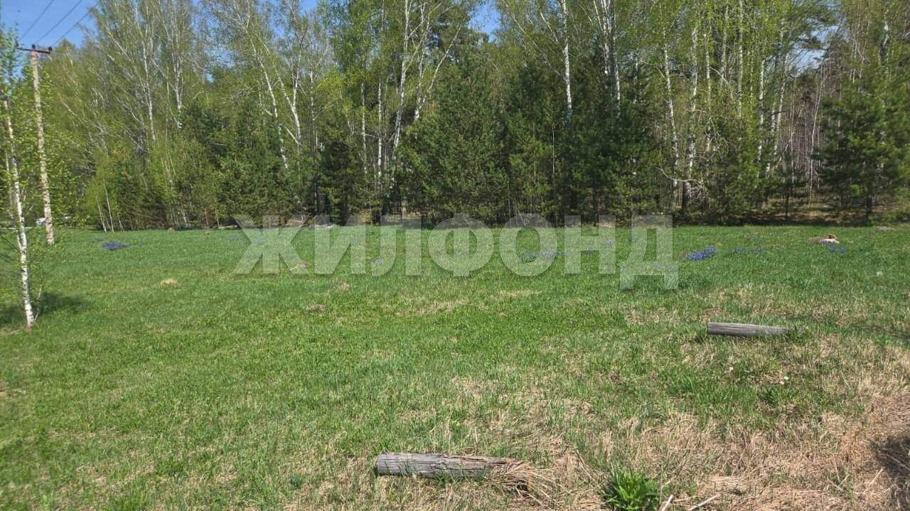 Продам земельный участок 1300 м.кв.