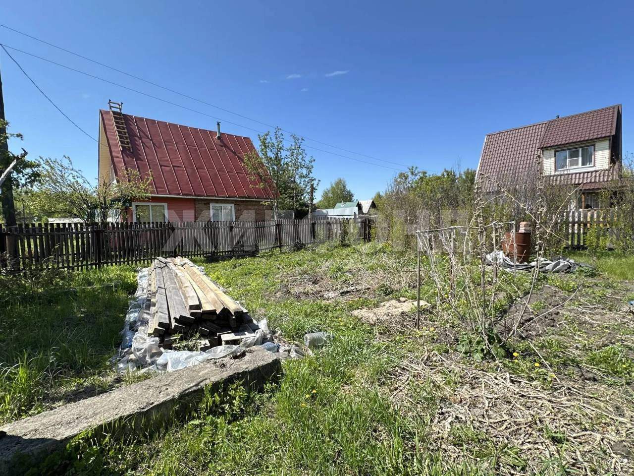 Продам земельный участок 1200 м.кв.