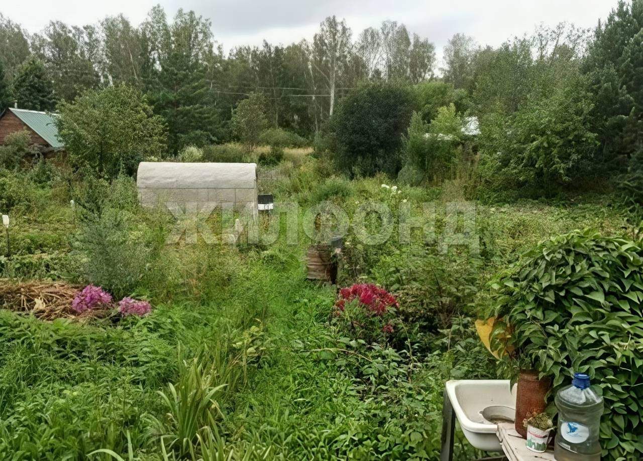 Продам земельный участок 600 м.кв.