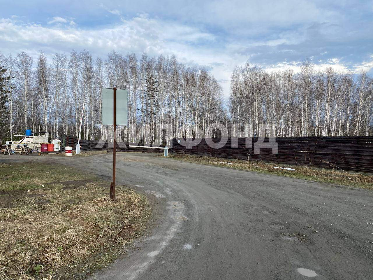 Продам земельный участок 1120 м.кв.