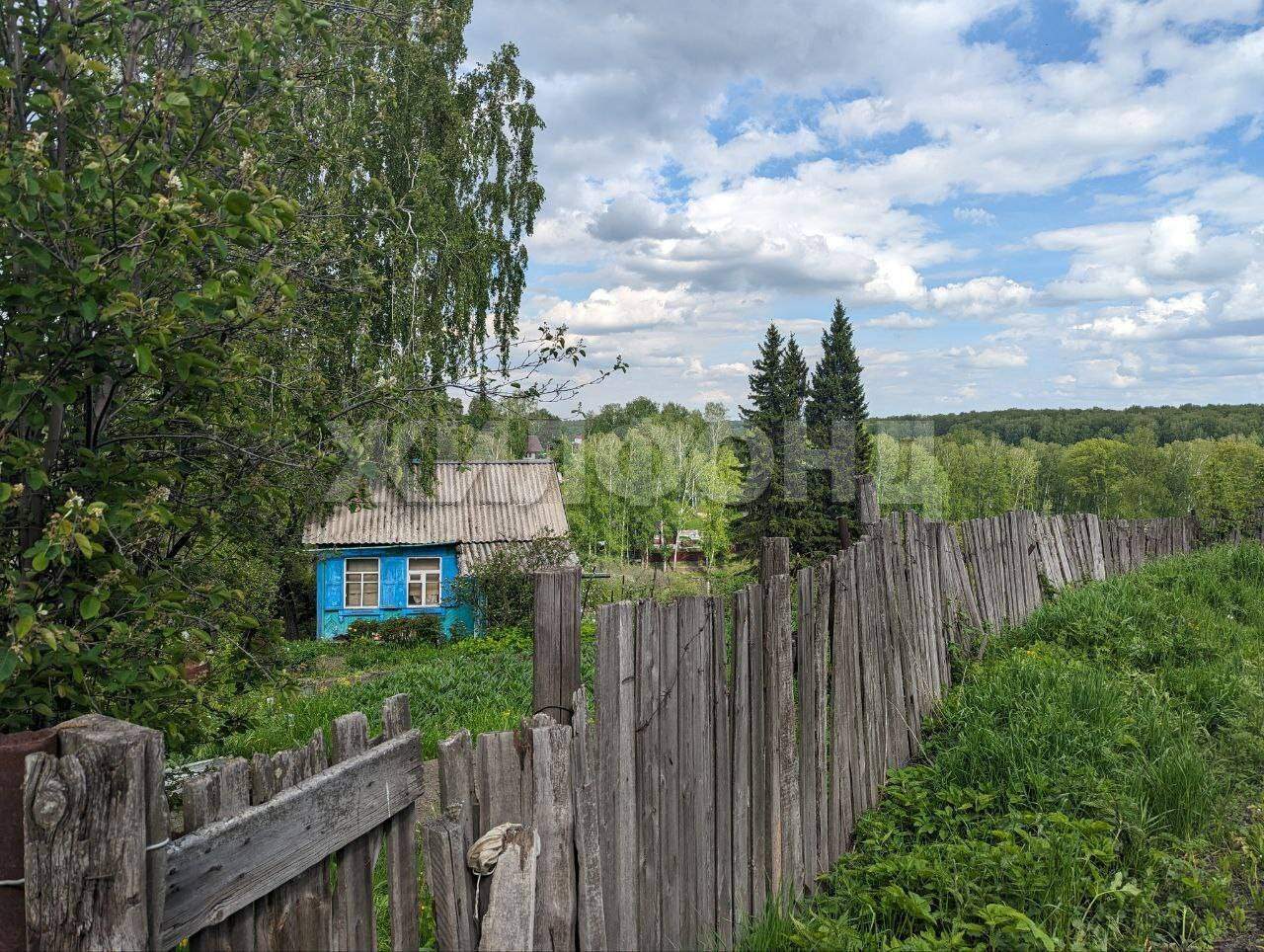 Продам земельный участок 600 м.кв.