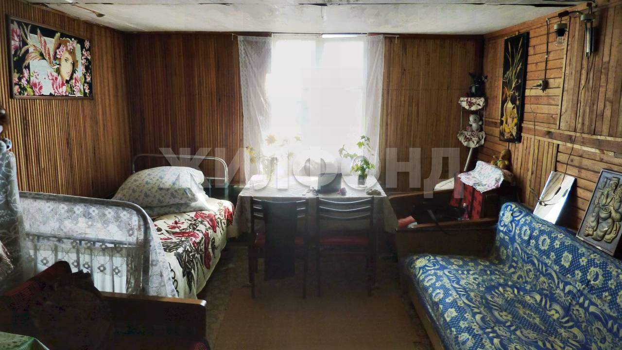 Продам земельный участок 718 м.кв.