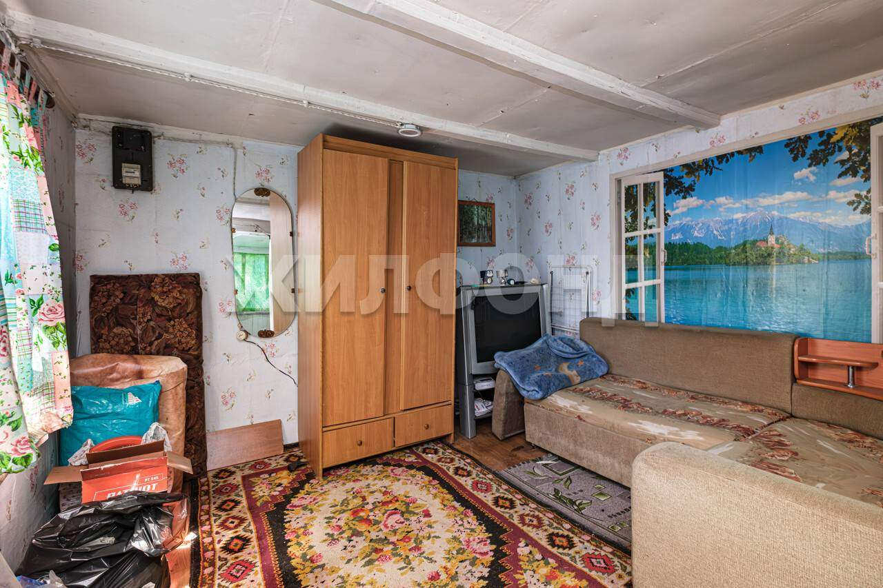 Продам земельный участок 600 м.кв.