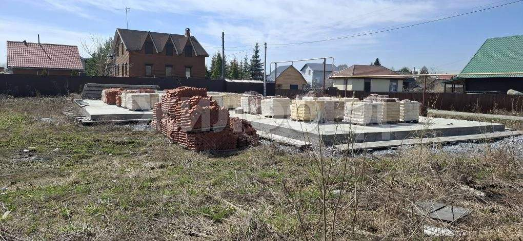 Продам земельный участок 1505 м.кв.