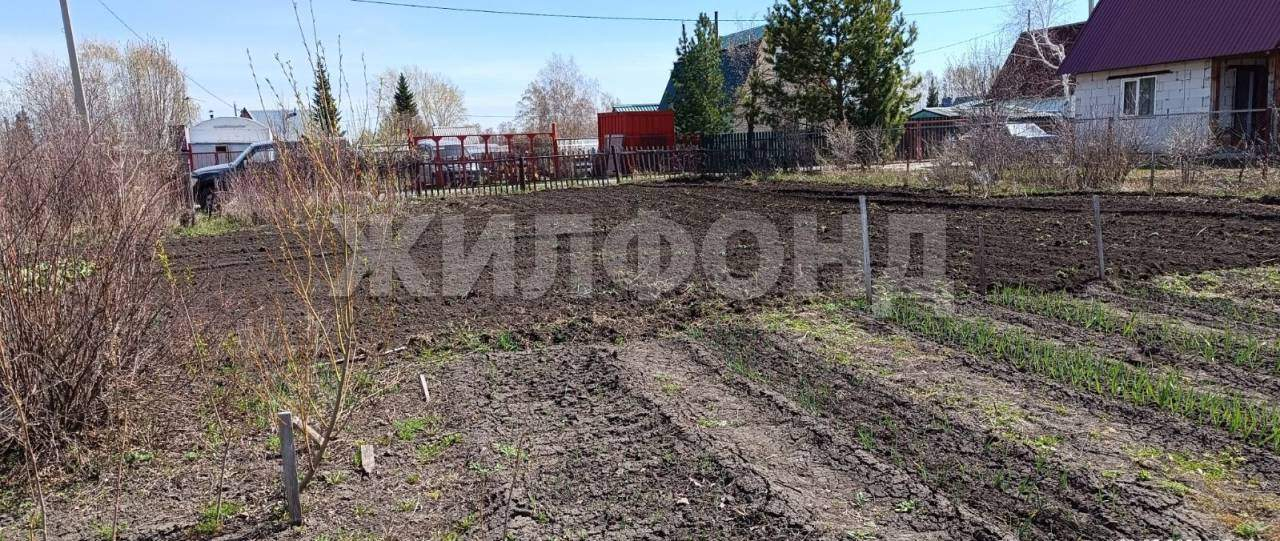 Продам земельный участок 750 м.кв.