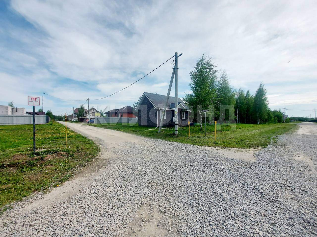 Продам земельный участок 1000 м.кв.