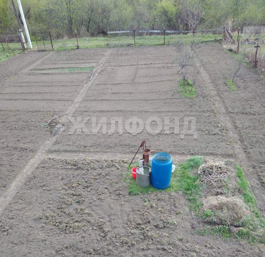 Продам земельный участок 1000 м.кв.
