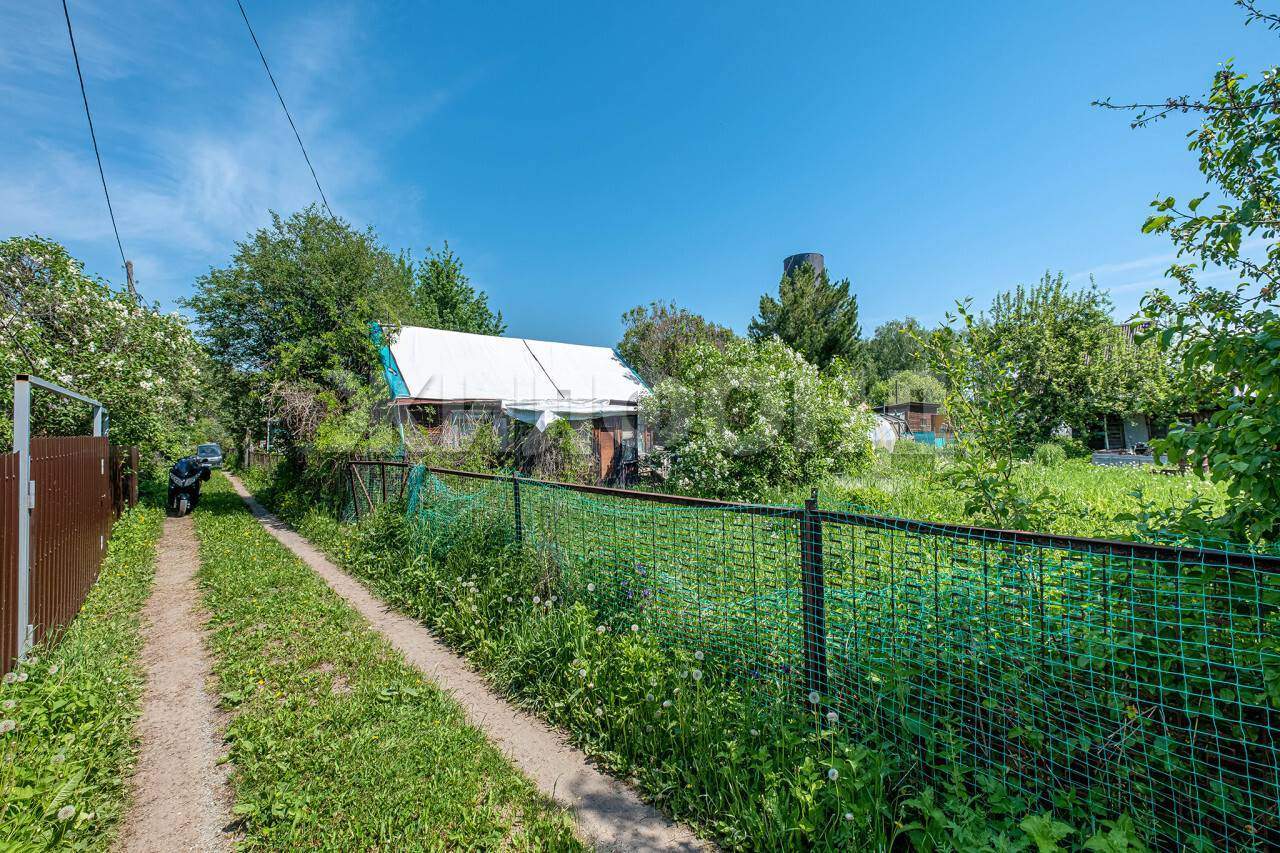 Продам земельный участок 600 м.кв.