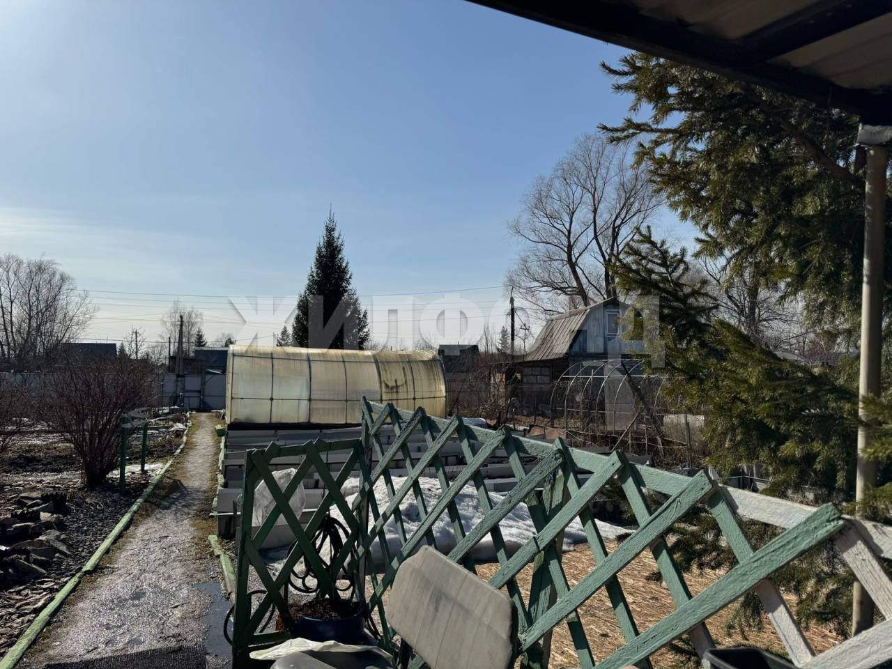 Продам земельный участок 648 м.кв.