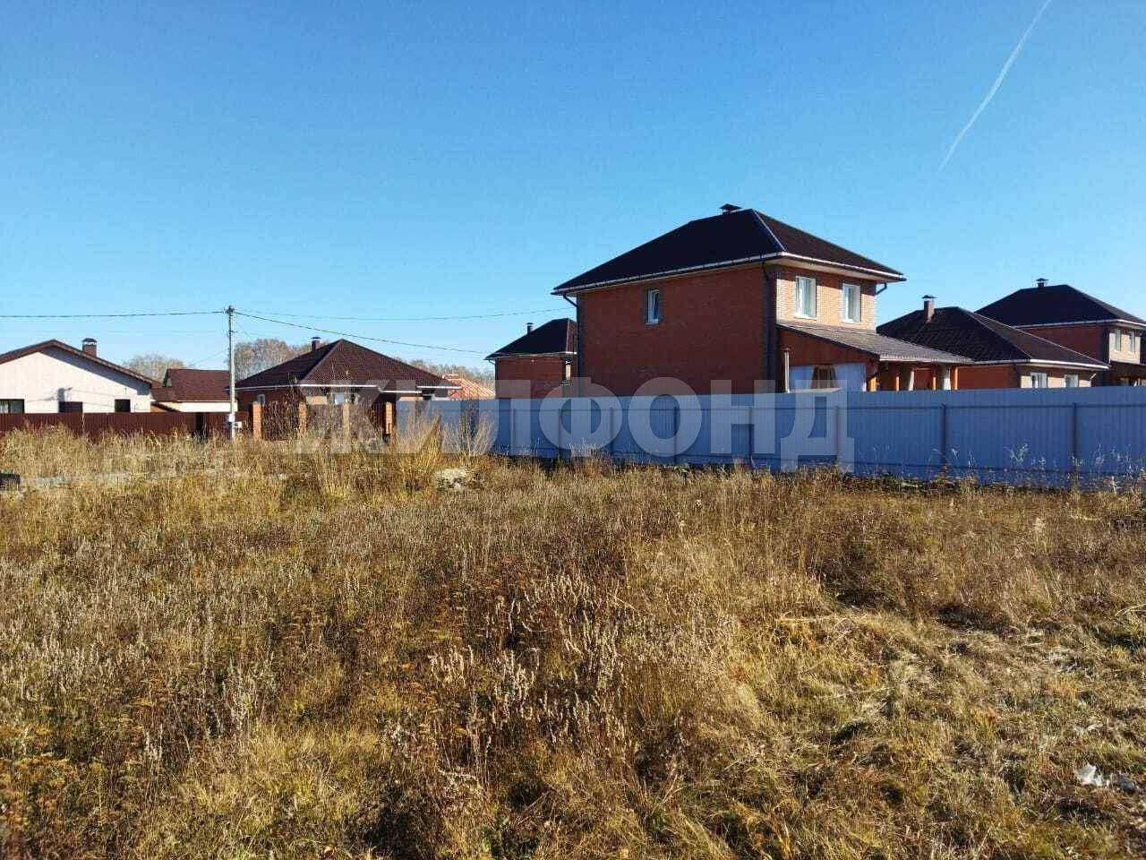 Продам земельный участок 550 м.кв.