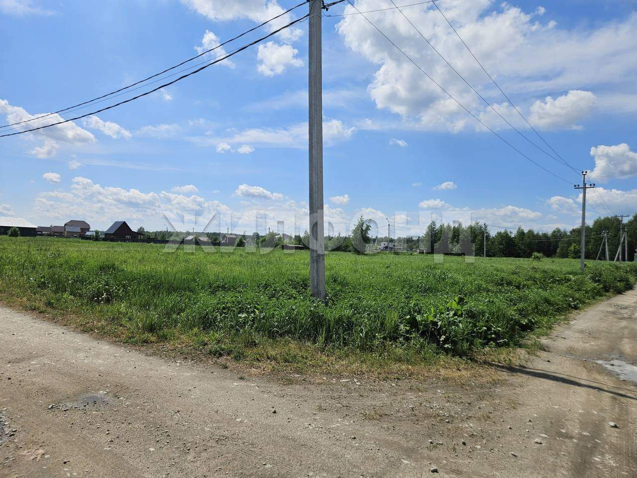 Продам земельный участок 1200 м.кв.