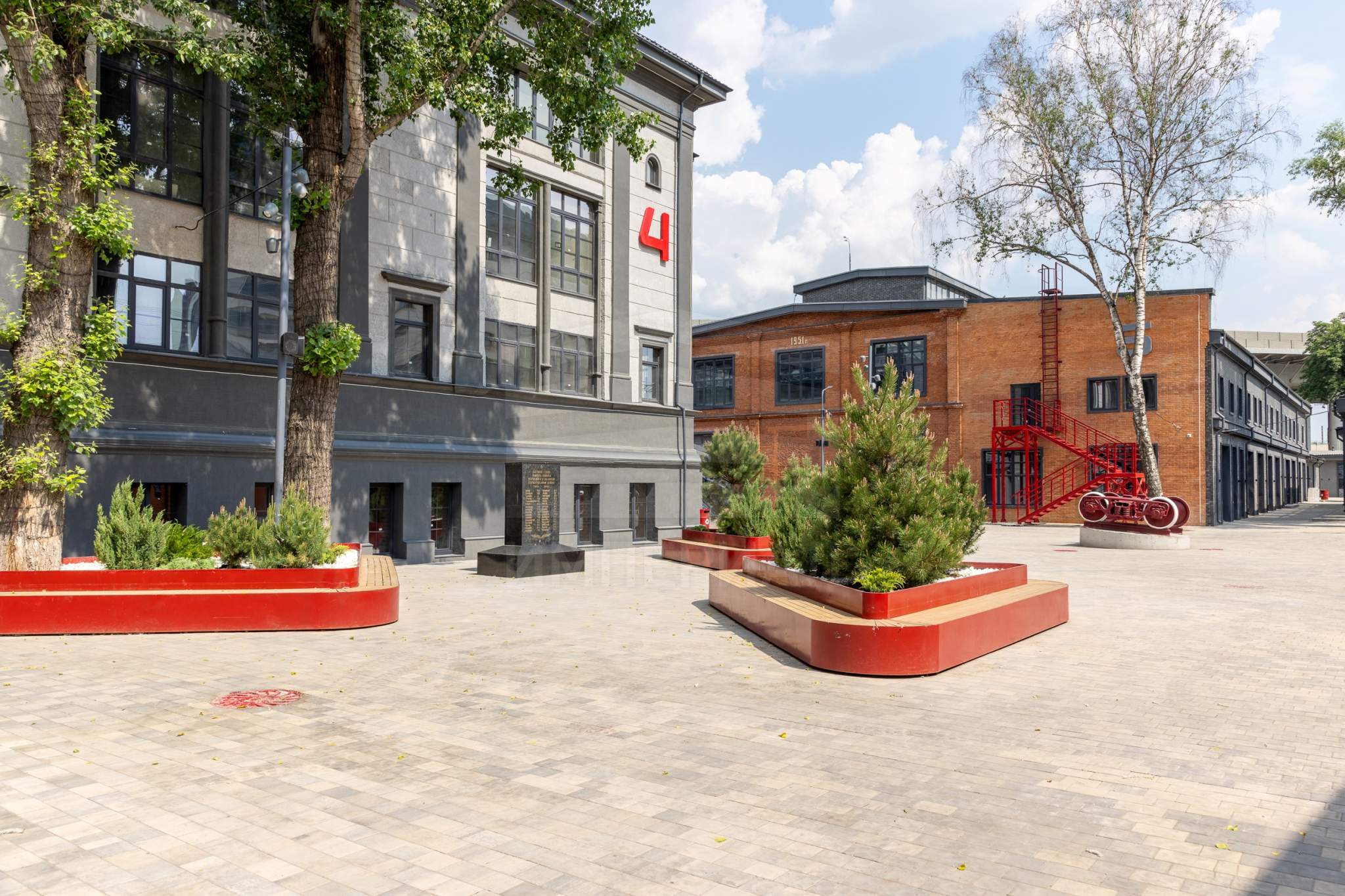 Продам помещение свободного назначения 135.3 м.кв.