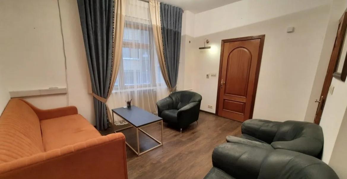 Сдам в аренду офис 120 м.кв.