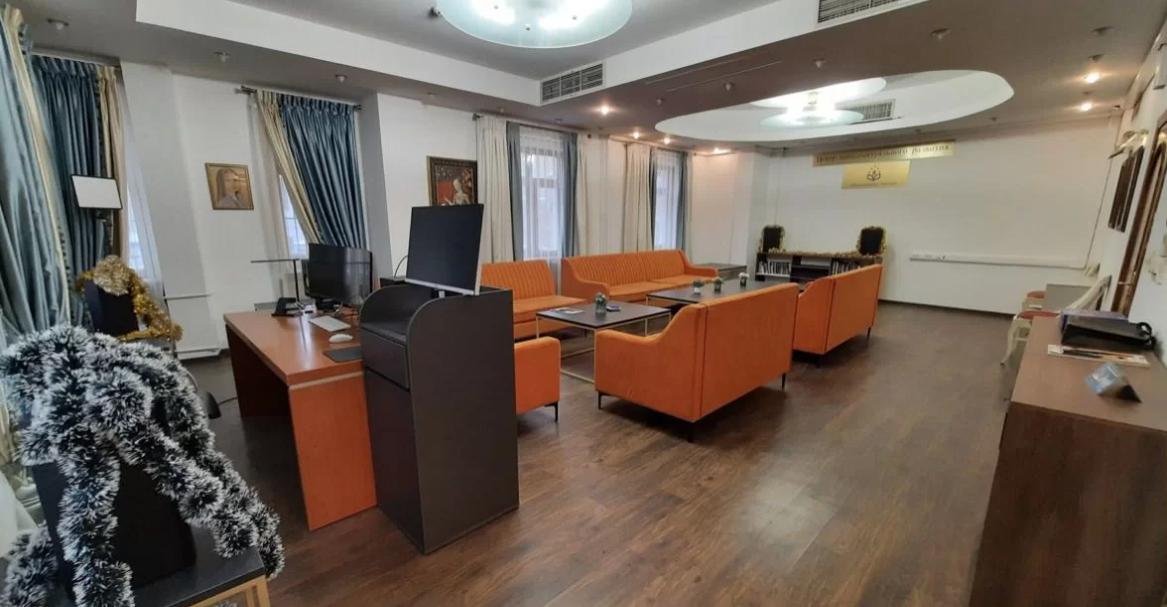 Сдам в аренду офис 120 м.кв.
