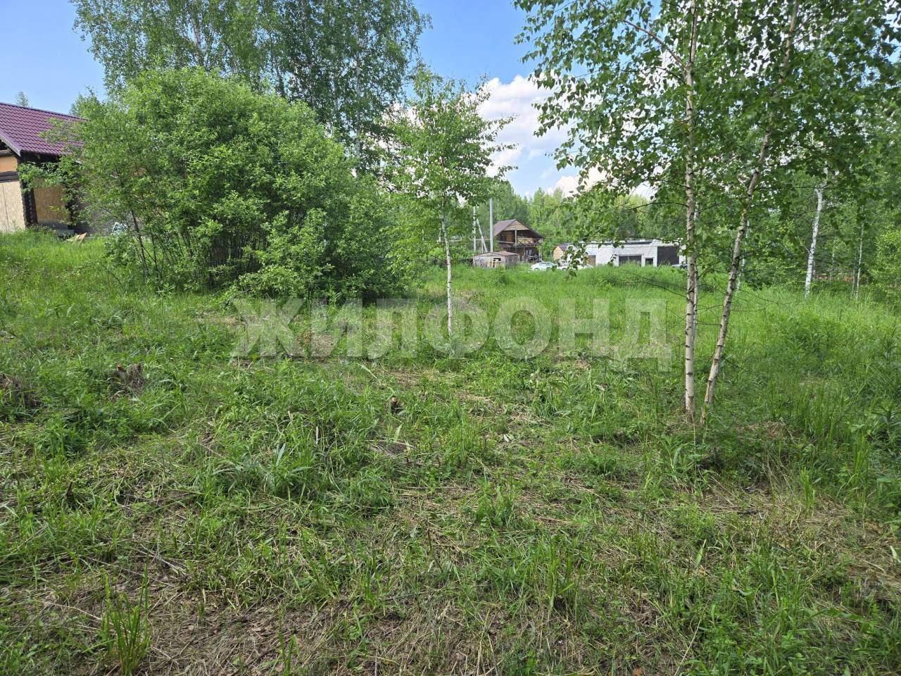 Продам земельный участок 600 м.кв.