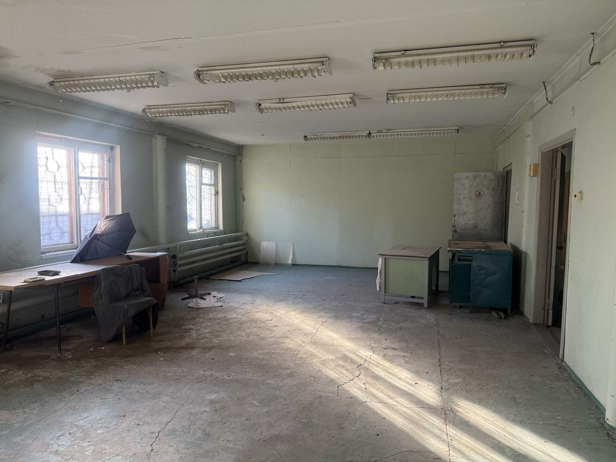 Продам торговое помещение 806 м.кв.