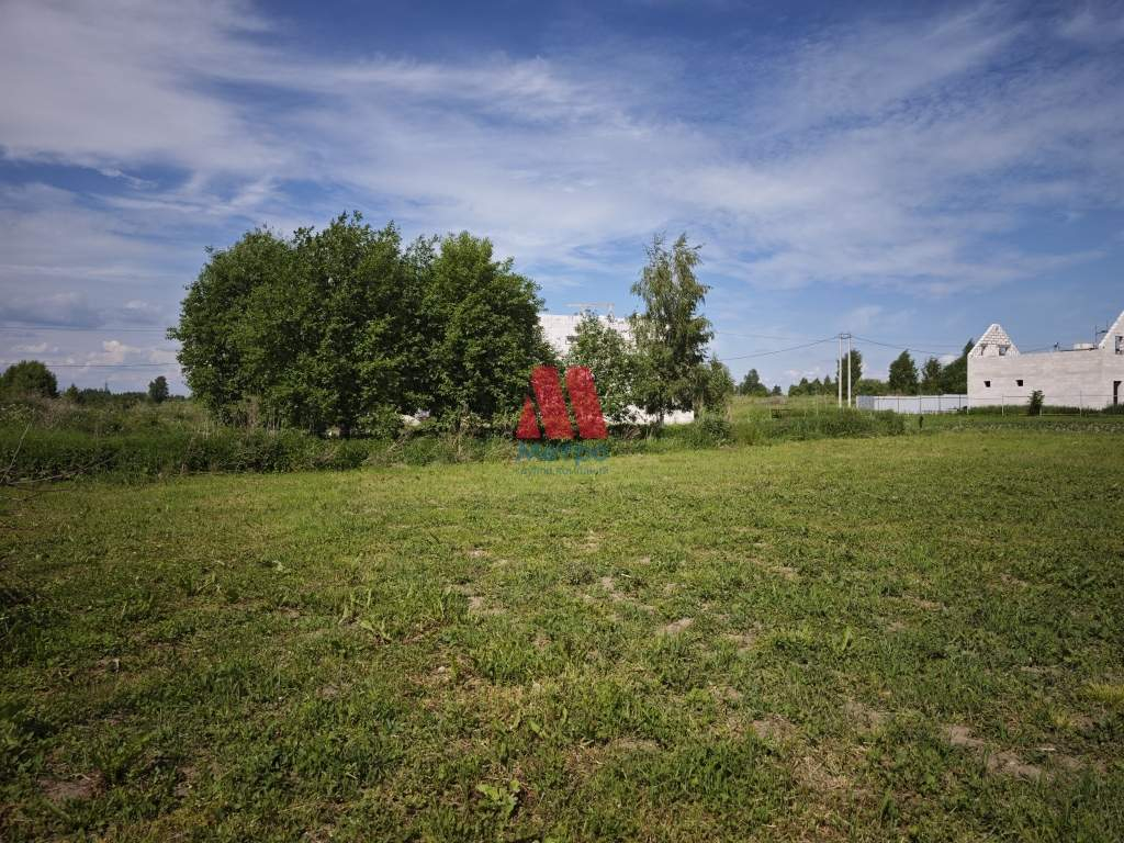 Продам земельный участок 1100 м.кв.