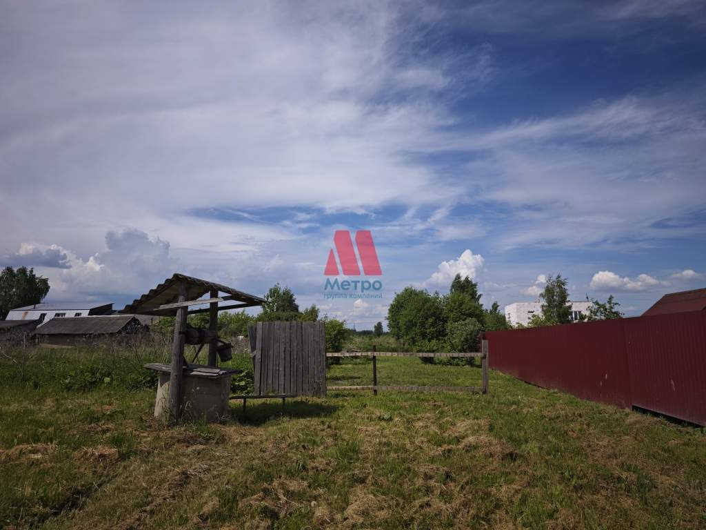 Продам земельный участок 1100 м.кв.