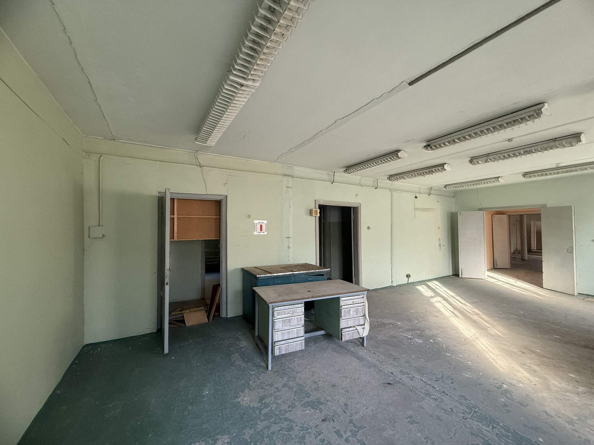 Продам торговое помещение 806 м.кв.