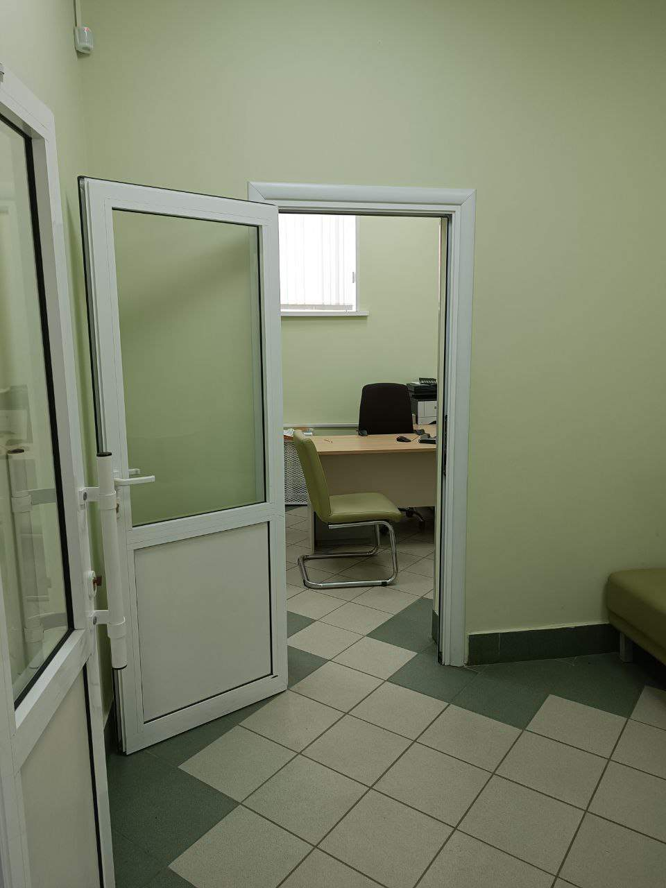 Продам офис 107.6 м.кв.
