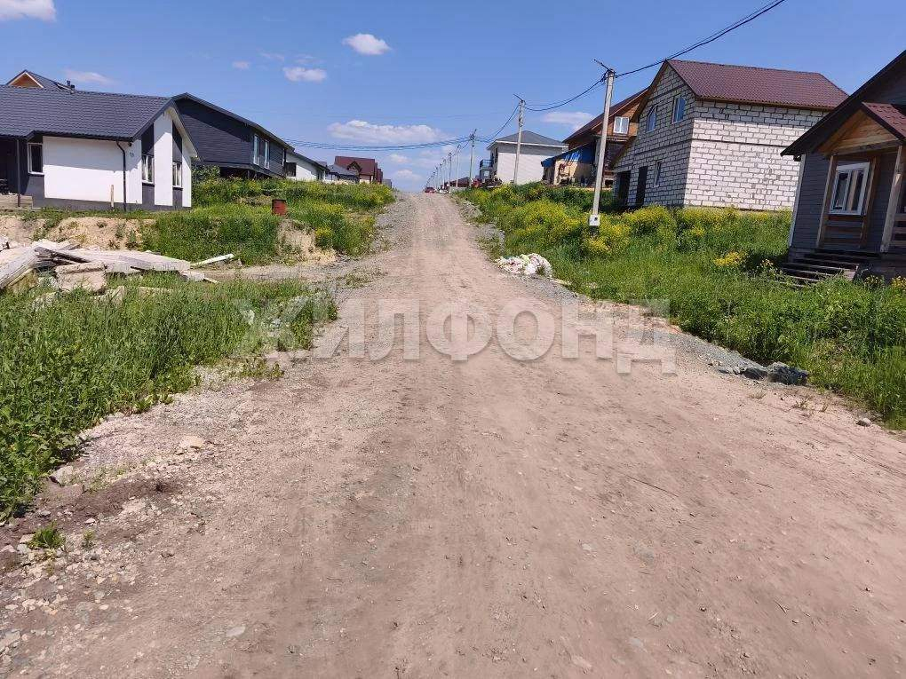 Продам земельный участок 800 м.кв.
