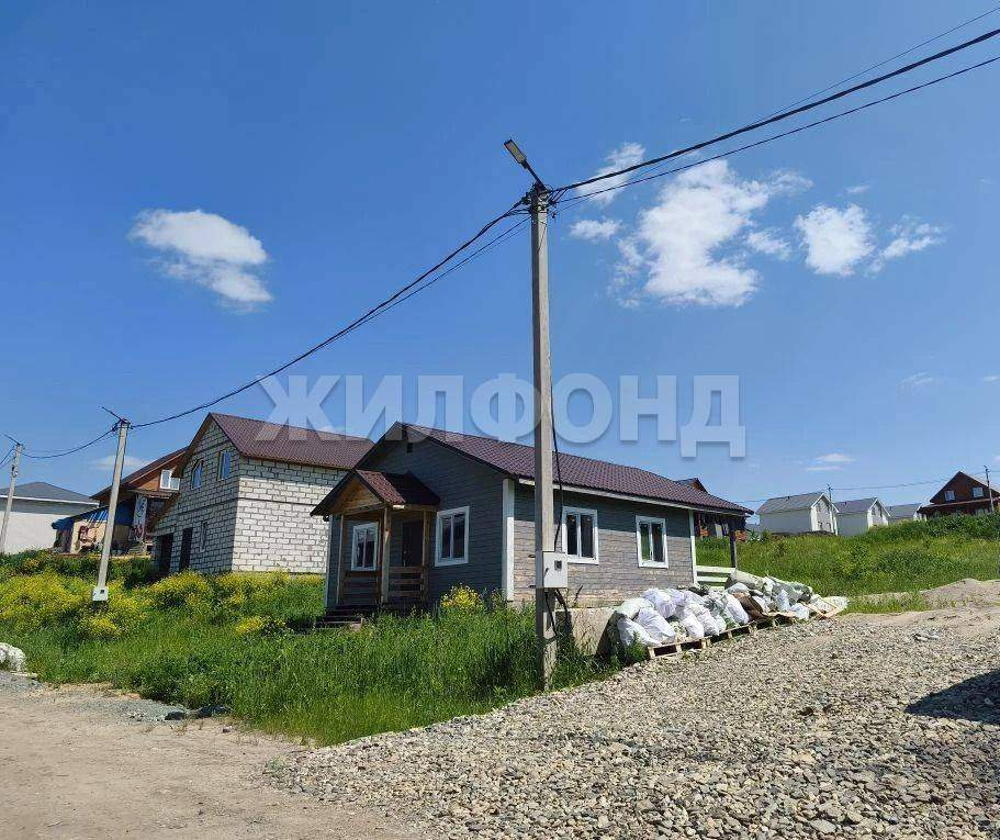 Продам земельный участок 800 м.кв.